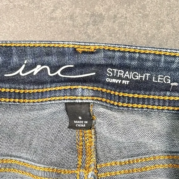 INC EUC Straight Leg Curvy Fit Dark Wash Women's Jeans - Sz 6 - Picture 7 of 8